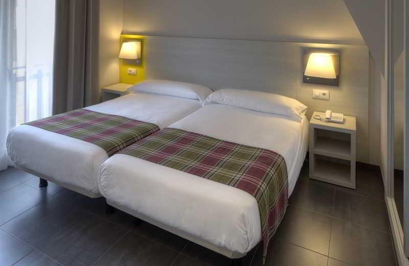 Hotel Cristina Пас де ла Каса Екстериор снимка