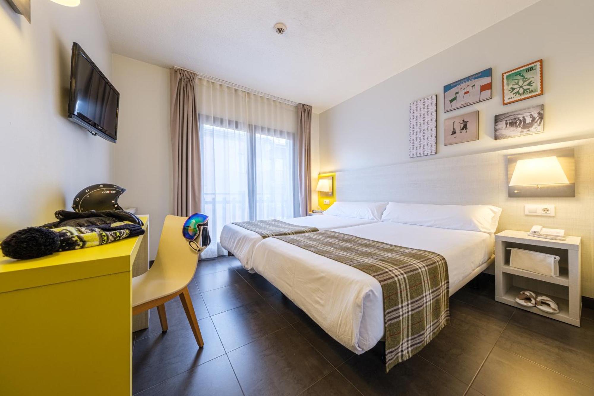 Hotel Cristina Пас де ла Каса Екстериор снимка