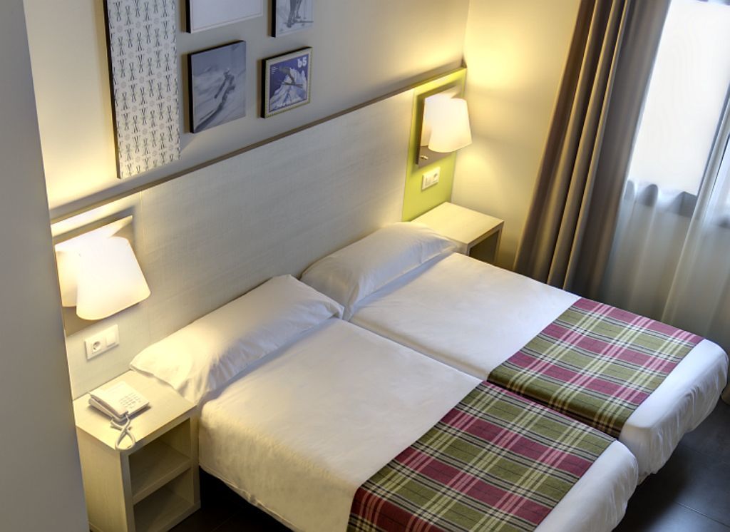 Hotel Cristina Пас де ла Каса Екстериор снимка